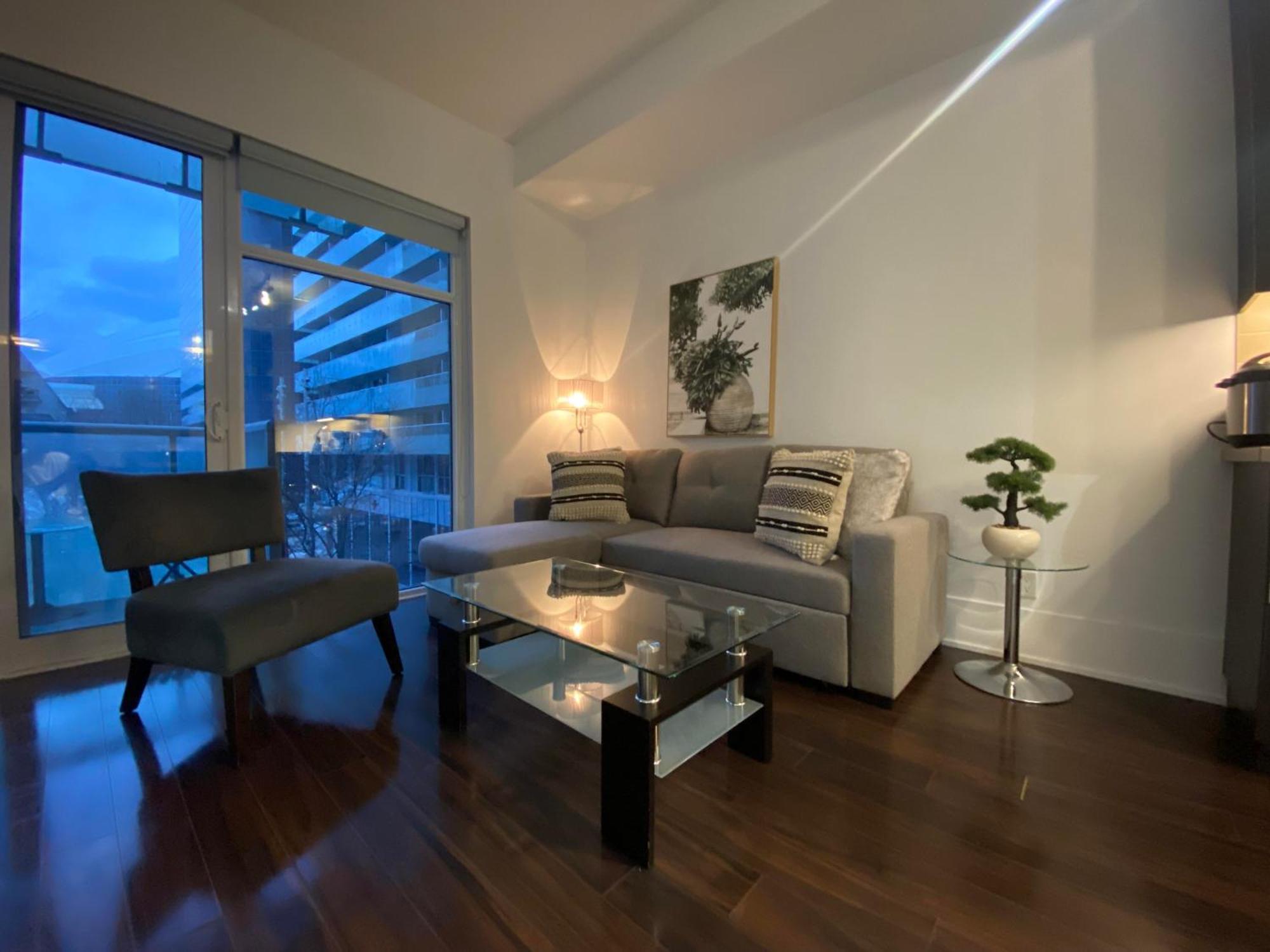 Rivetstays - The Atmos Toronto Exterior photo