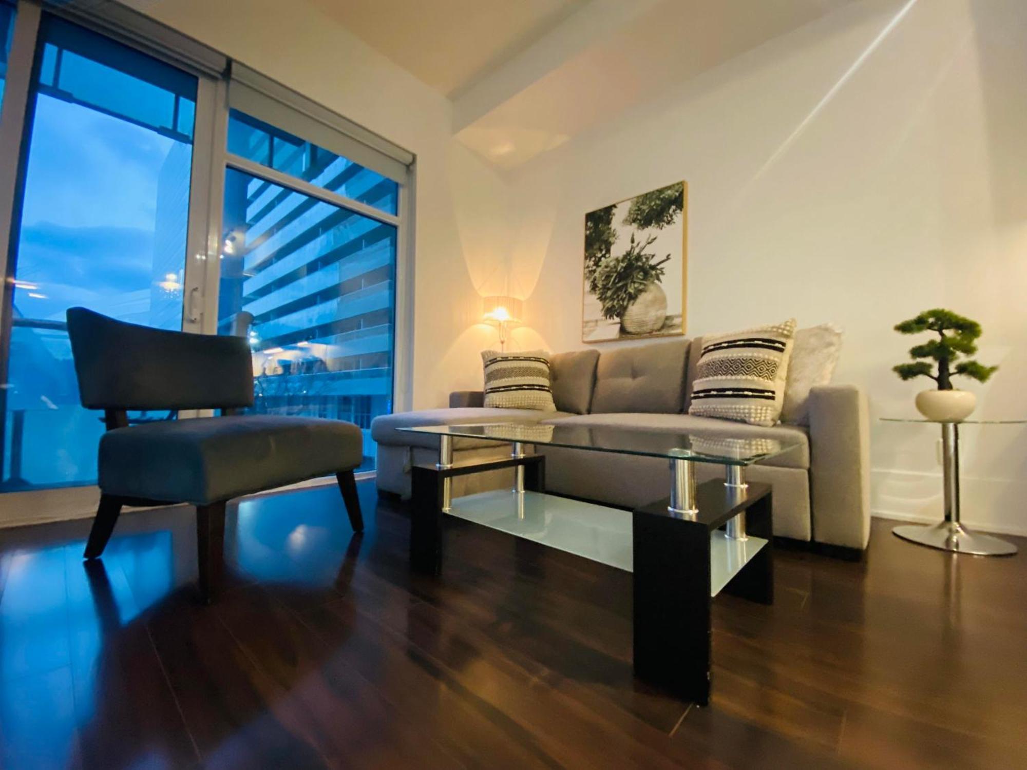 Rivetstays - The Atmos Toronto Exterior photo