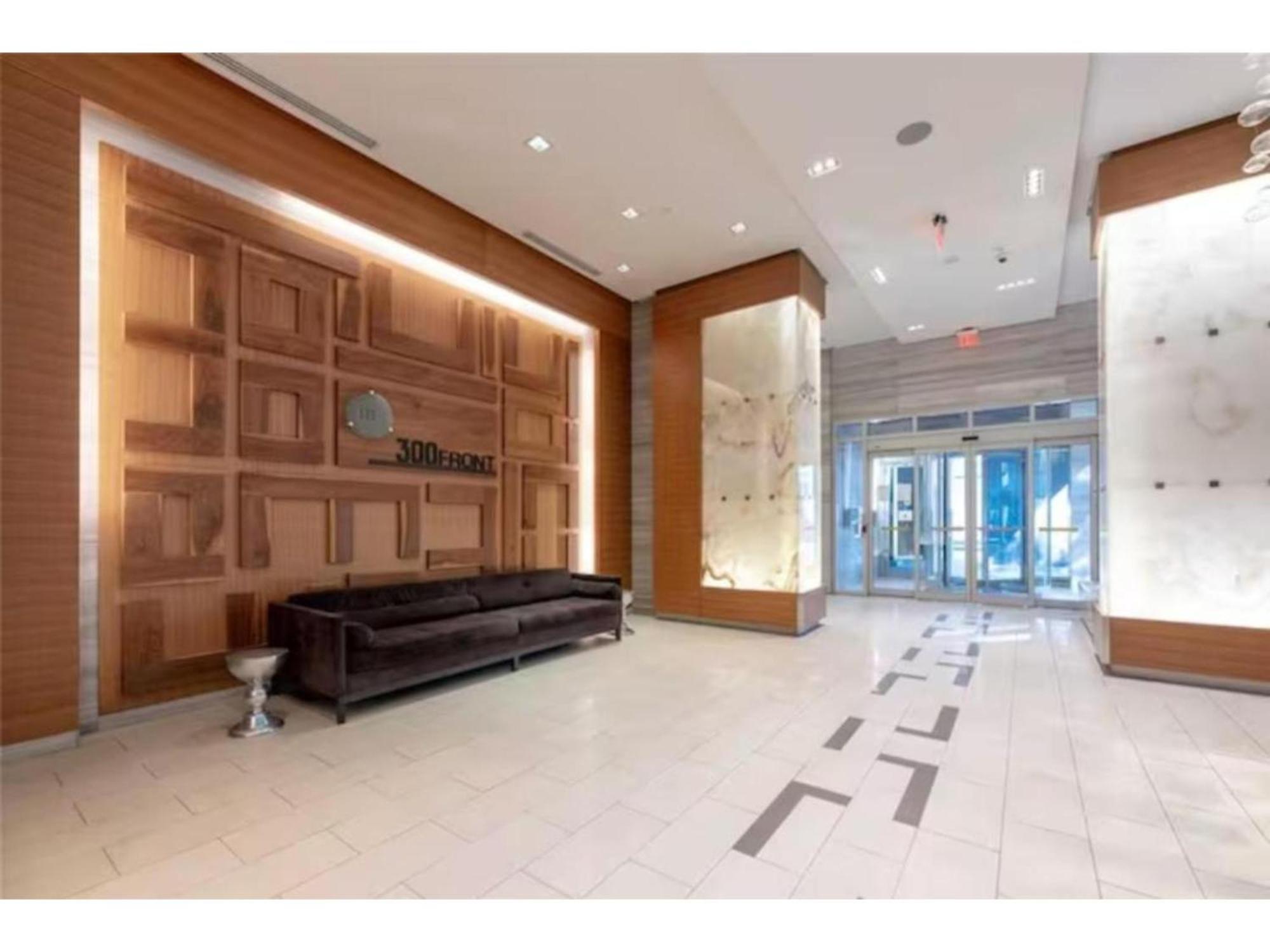 Rivetstays - The Atmos Toronto Exterior photo