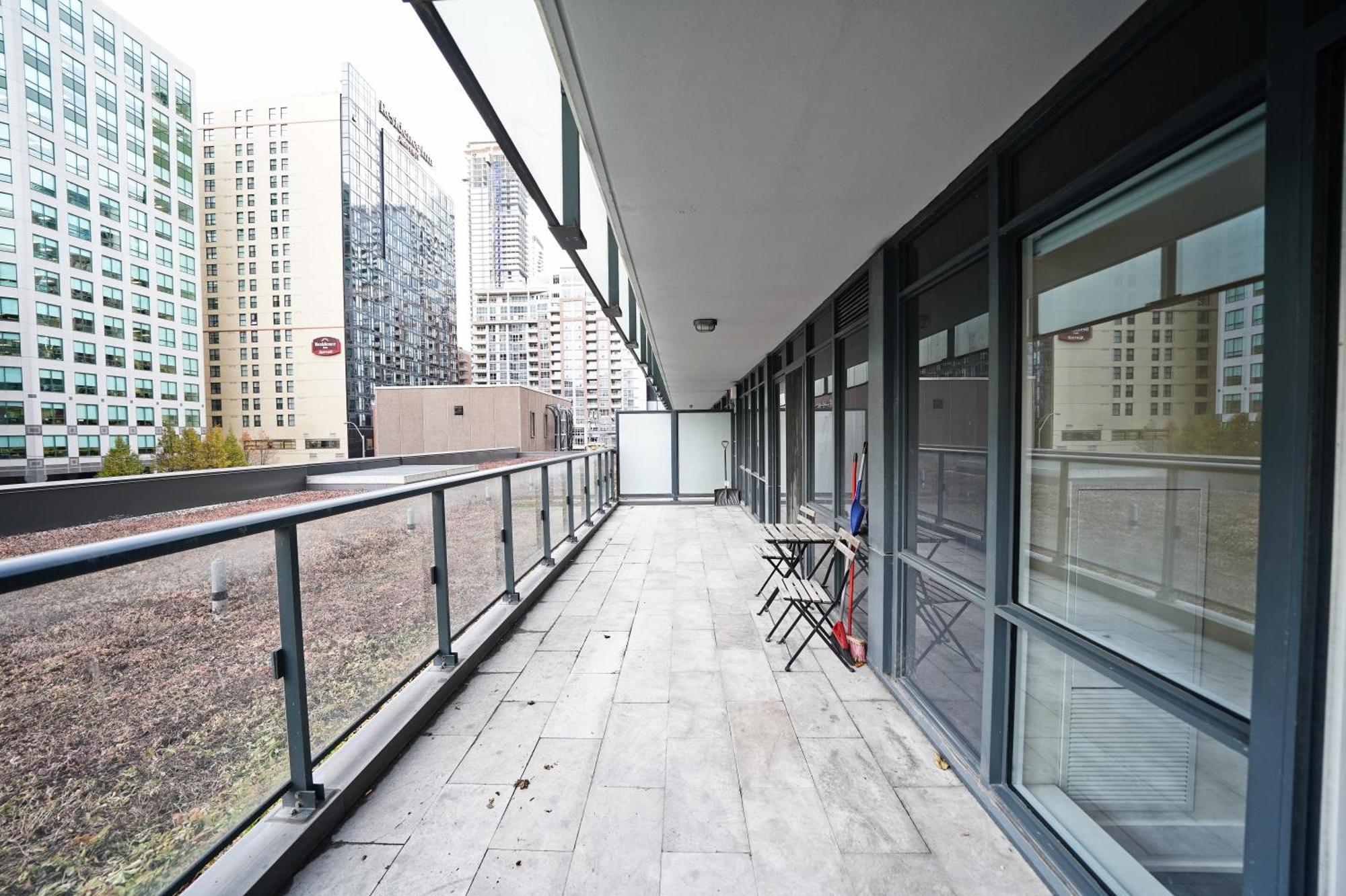 Rivetstays - The Atmos Toronto Exterior photo