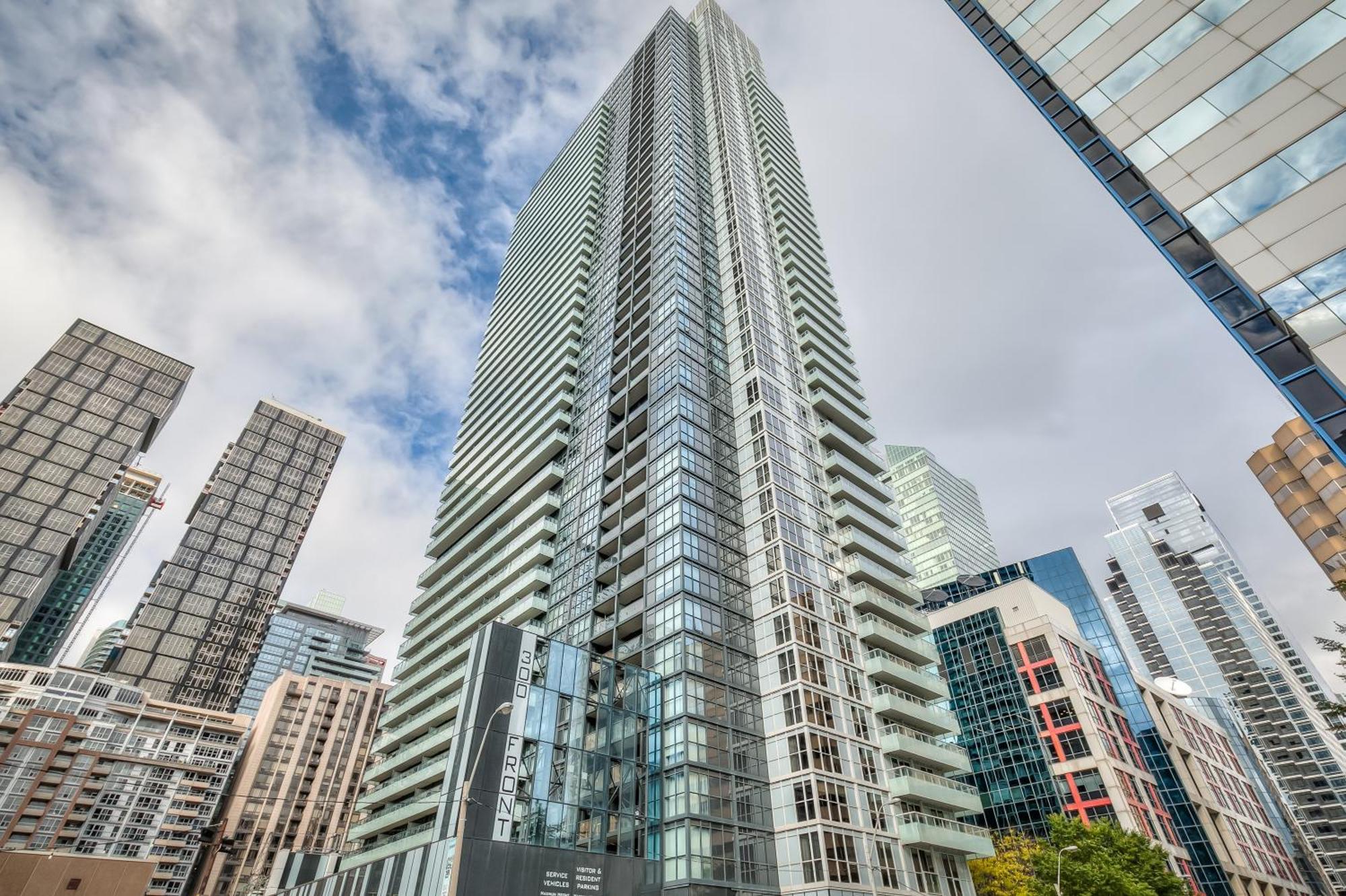 Rivetstays - The Atmos Toronto Exterior photo