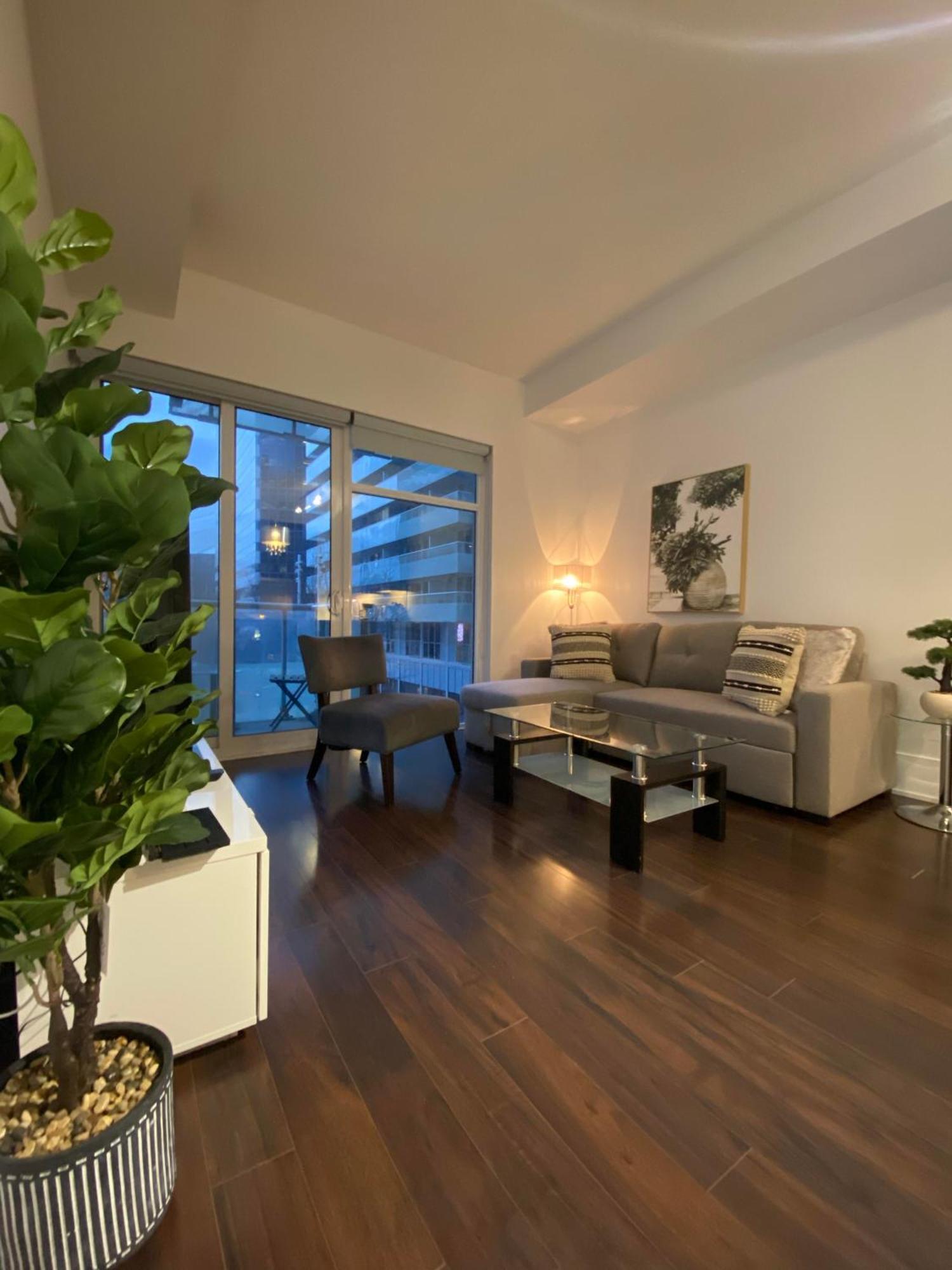 Rivetstays - The Atmos Toronto Exterior photo