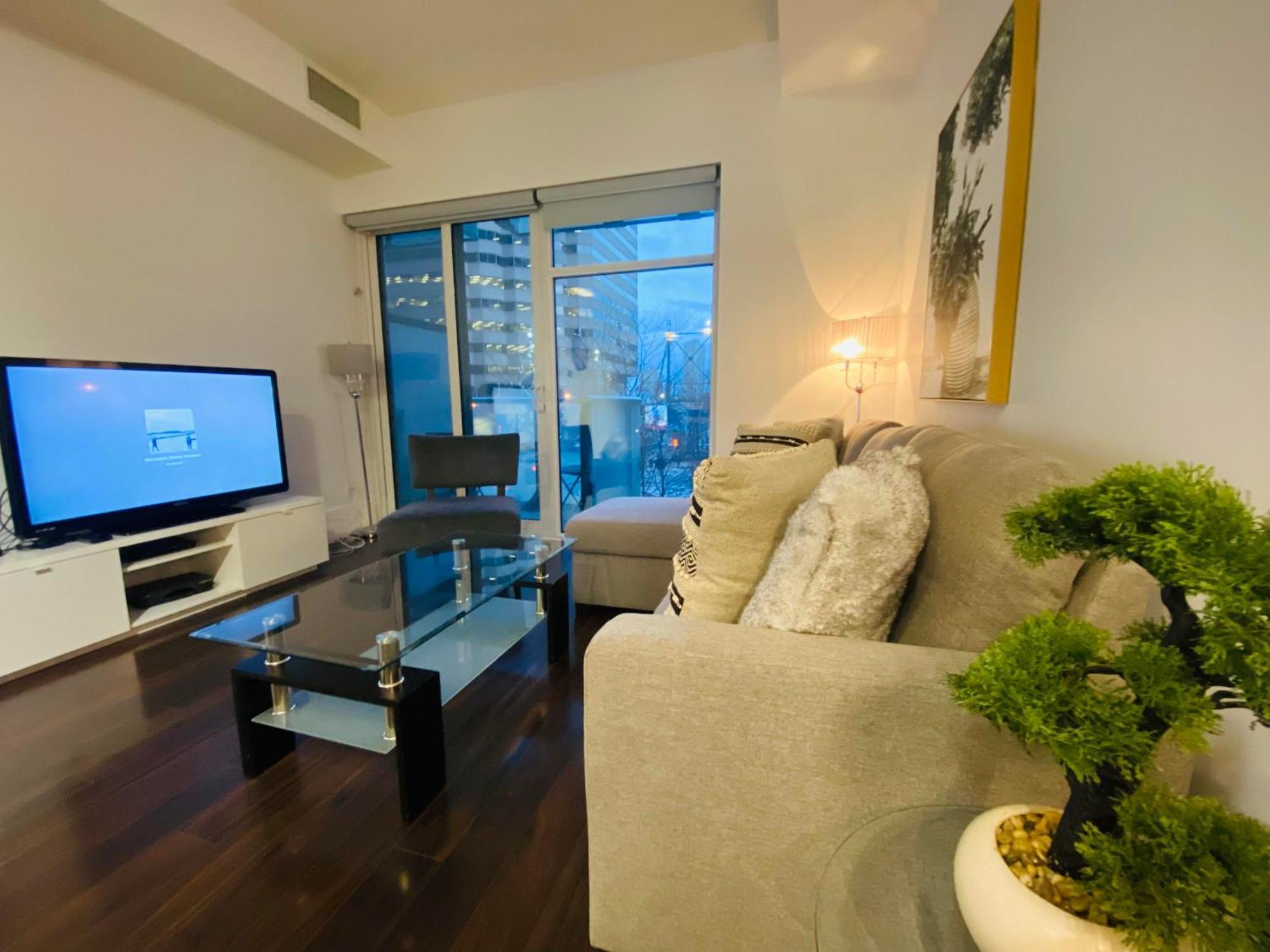 Rivetstays - The Atmos Toronto Exterior photo