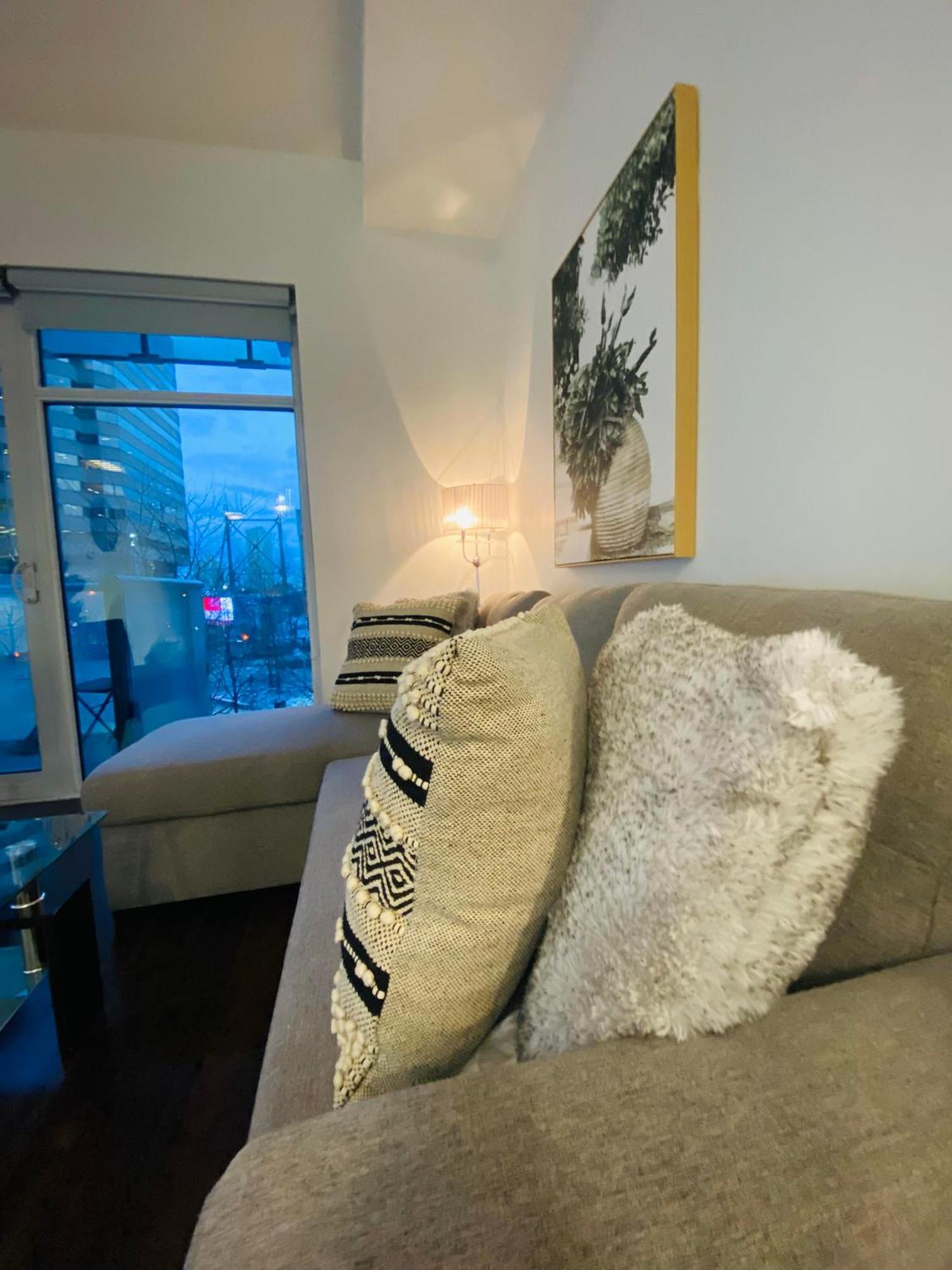 Rivetstays - The Atmos Toronto Exterior photo