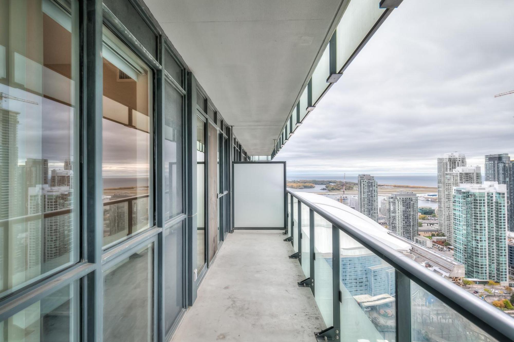 Rivetstays - The Atmos Toronto Exterior photo